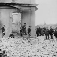 Vojnici dinamiraju zgrade nakon aprilske historije